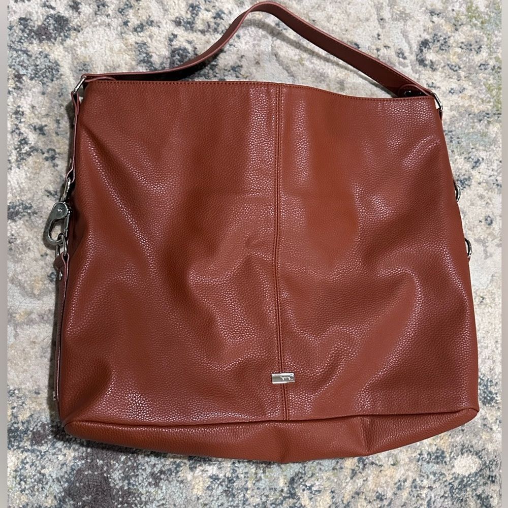 Jewell by 31 large hobo bag. Clean on inside. No smells. Pebble tan